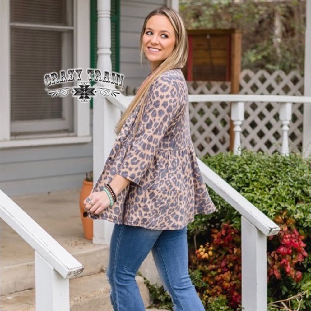 Crazy Train Lindsey Leopard Top! - Picture 5 of 8